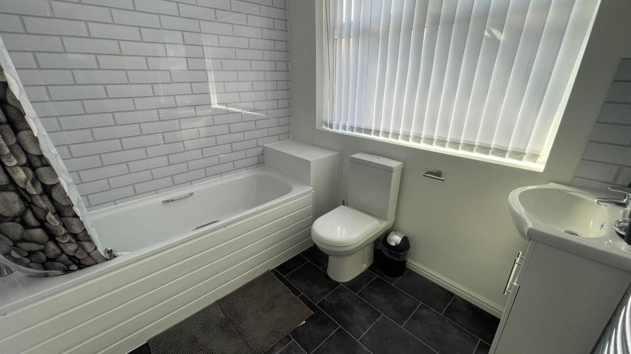 Ryan Air I Bnb - Lfc Apartments Liverpool Luaran gambar